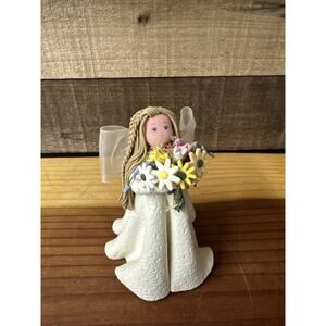 Vintage Kneeded Angel Figurine "Appreciation" Flowers 4.5"